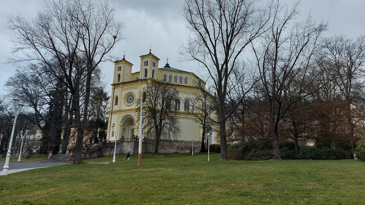 Villa Shafaly マリアーンスケー・ラーズニェ エクステリア 写真